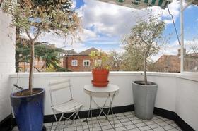 2 bedroom Flat to re...